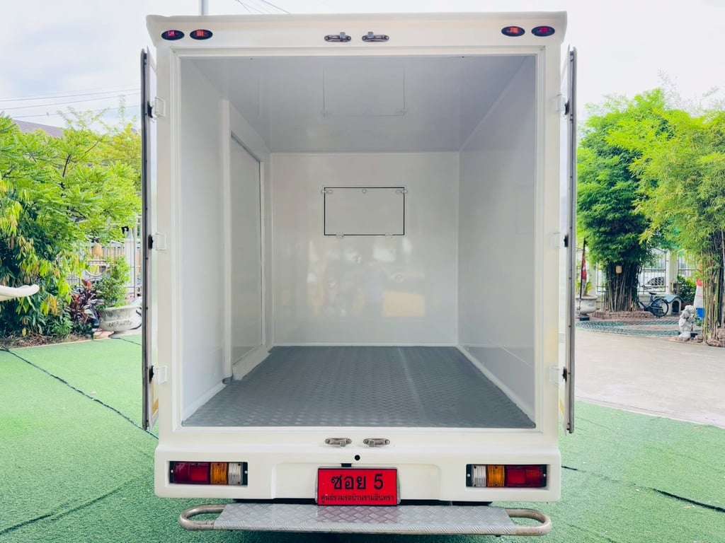 ตู้แห้ง เปิดได้2ด้าน ✔️ยางใหม่ 4 เส้น ✔️ไมล์แท้ 98,xxx กม  TOYOTA REVO Singlecab 2.4 J Plus ปี 2019