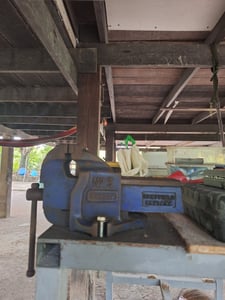 ปากกาจับชิ้นงานสภาพสมบูรณ์ ปากกาจับชิ้นงานสภาพสมบูรณ์