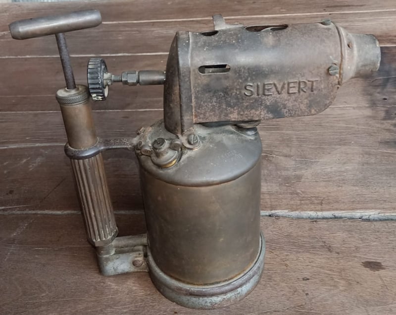 กาพ่นไฟโบราณ ทองเหลือง