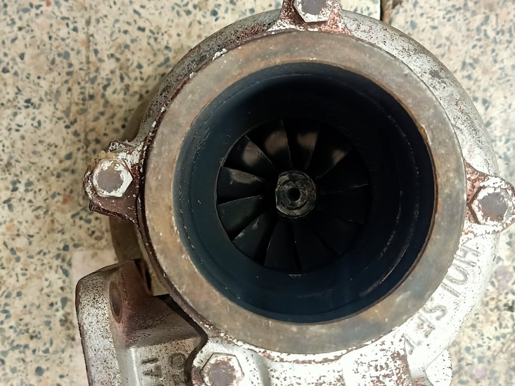 เทอร์โบ Holset hx40 usa. Cummins. 