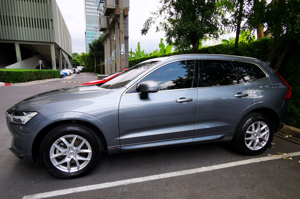 ขาย Volvo XC60 D4 ดีเซล AWD 2019 สีเทา ไมล์ 7x,xxx km มือเดียว มี serviceฟรีถึง1แสนกิโลหรือปี2029 ขาย Volvo XC60 D4 ดีเซล AWD 2019 สีเทา ไมล์ 7x,xxx km มือเดียว มี serviceฟรีถึง1แสนกิโลหรือปี2029