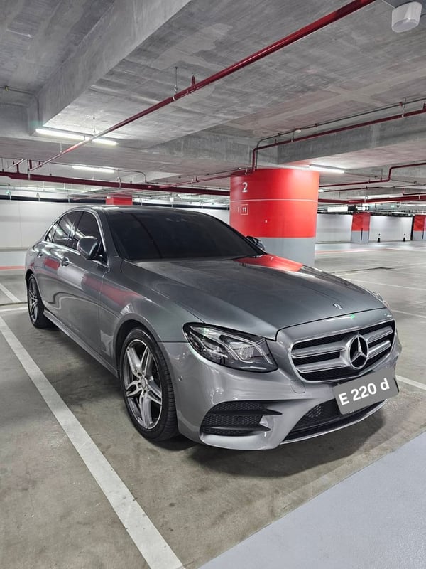 ขาย Benz E220d AMG dynamic 2017 W213 สีเทา รถมือเดียว ไมล์ 96,xxx km. 
