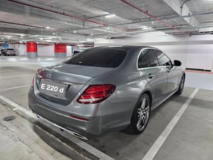 ขาย Benz E220d AMG dynamic 2017 W213 สีเทา รถมือเดียว ไมล์ 96,xxx km. ขาย Benz E220d AMG dynamic 2017 W213 สีเทา รถมือเดียว ไมล์ 96,xxx km.