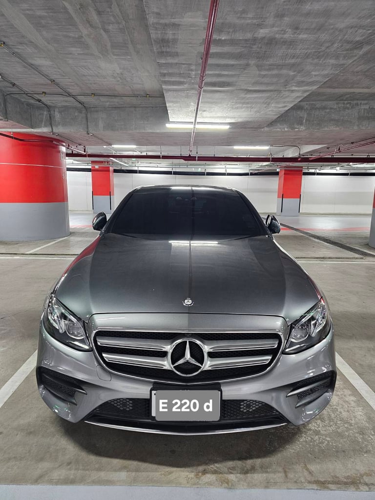 ขาย Benz E220d AMG dynamic 2017 W213 สีเทา รถมือเดียว ไมล์ 96,xxx km. ขาย Benz E220d AMG dynamic 2017 W213 สีเทา รถมือเดียว ไมล์ 96,xxx km.