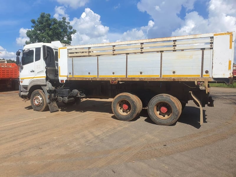 เจ้าของขายเอง UD 378hp แม่ลูก ยุทธ 0897176464 เจ้าของขายเอง UD 378hp แม่ลูก ยุทธ 0897176464