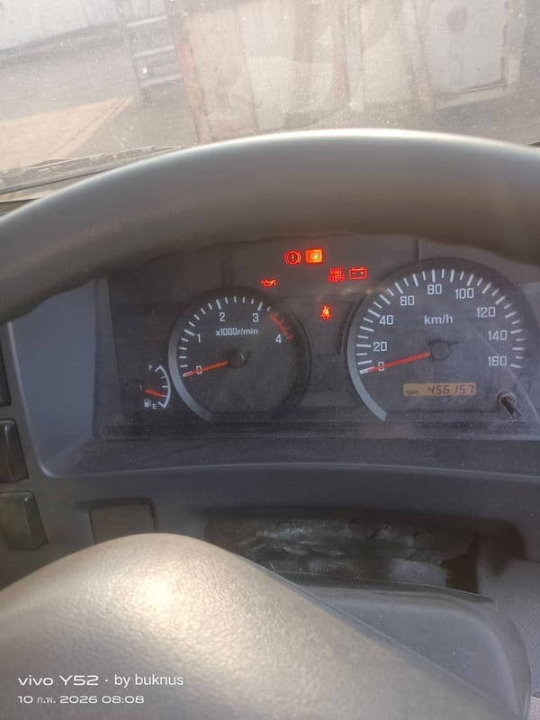 ISUZU NPR 150แรงม้า รถบรรทุก 6ล้อ ตู้แห้ง ปี2013 เลขไมล์ 456,157 กม.