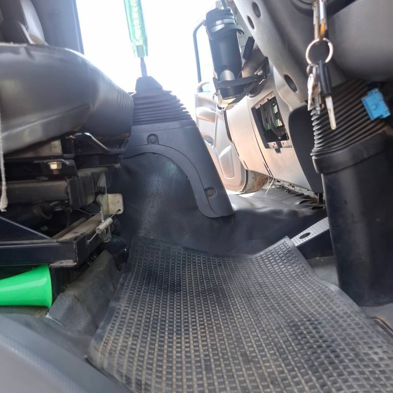 ISUZU FTR 240แรงม้า รถบรรทุก 6ล้อ ตู้แห้ง ปี2019 เลขไมล์ 470,000 กม. ไม่เคยอุบัติเหตุหนัก
