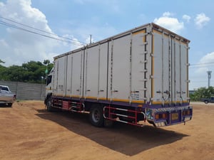 ISUZU FTR 240แรงม้า รถบรรทุก 6ล้อ ตู้แห้ง ปี2021 เลขไมล์ 355,000 กม. รถใหม่สดมาก พร้อมวิ่งงาน