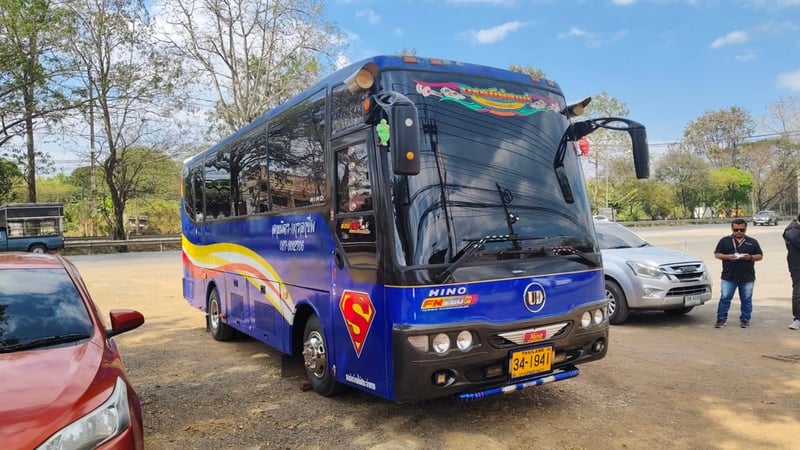 รถบัสรับส่งนักเรียน แอร์หนาว ทะเบียนพร้อม