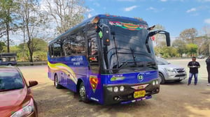 รถบัสรับส่งนักเรียน แอร์หนาว ทะเบียนพร้อม