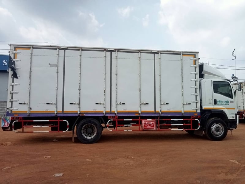 ISUZU FTR 240แรงม้า รถบรรทุก 6ล้อ ตู้แห้ง ปี2019 เลขไมล์ 470,000 กม. ไม่มีอุบัติเหตุหนัก