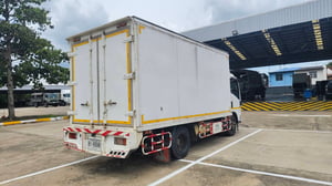 ISUZU NMR 130แรงม้า รถบรรทุก 6ล้อ ตู้แห้ง ปี2011 เลขไมล์น้อยกว่า 500,000 กม. ISUZU NMR 130แรงม้า รถบรรทุก 6ล้อ ตู้แห้ง ปี2011 เลขไมล์น้อยกว่า 500,000 กม.