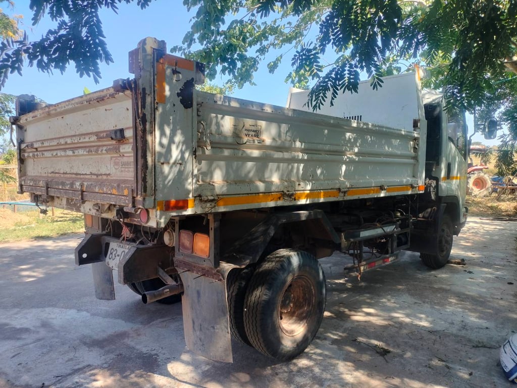 ISUZU FRR 210แรงม้า รถบรรทุก 6ล้อ ดั้มพ์ ปี2019