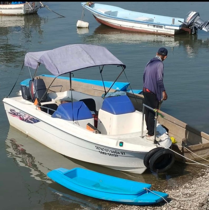 ขายเรือ SRV 17 ฟุต นั้งได้ 5 คน รวมคนขับ