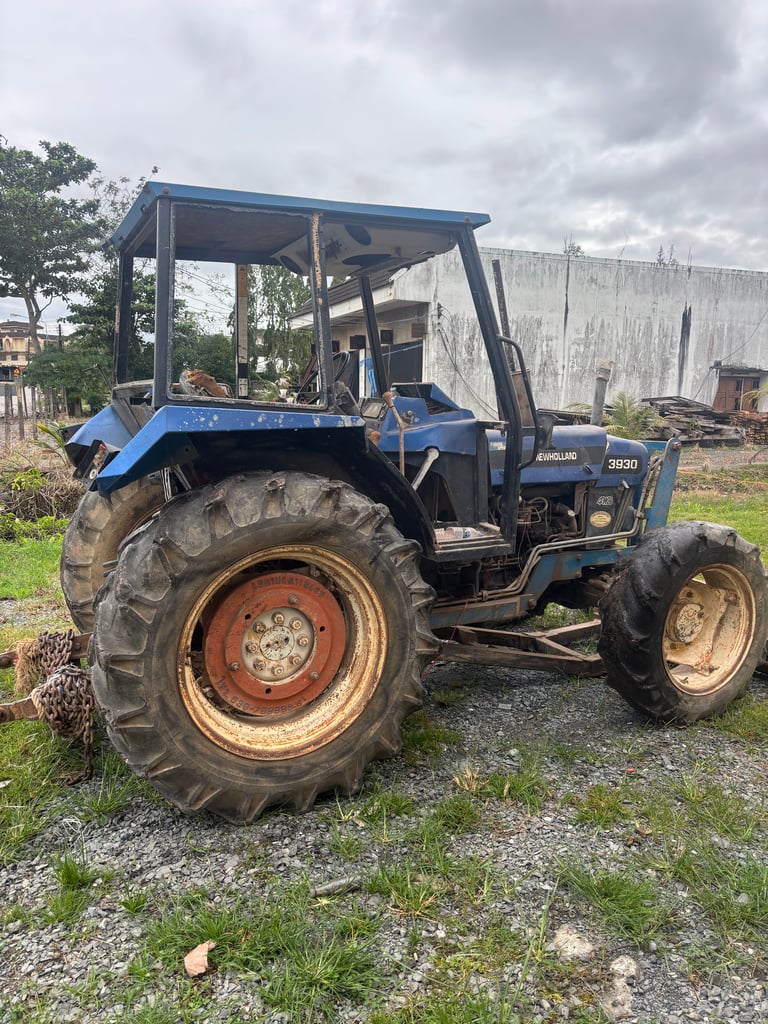 New Holland 3930 4WD
