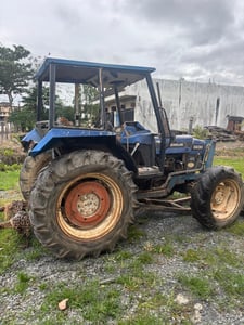 New Holland 3930 4WD