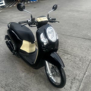 ขาย Scoopy2024 รถบ้านใช้เองมือเดียวสวยใหม่มาก!! วิ่งน้อย จ่ายกับข้าวอย่างเดียว  ทะเบียนครบ พร้อมโอน