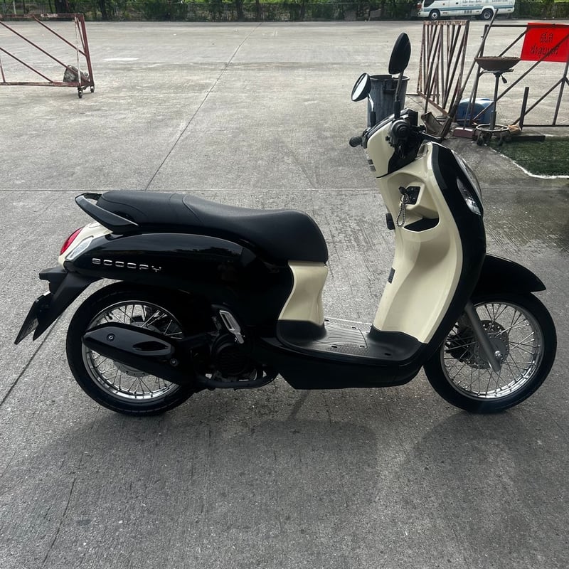 รถมอเตอร์ไซค์ Scoopy ปี2024  สีดำ