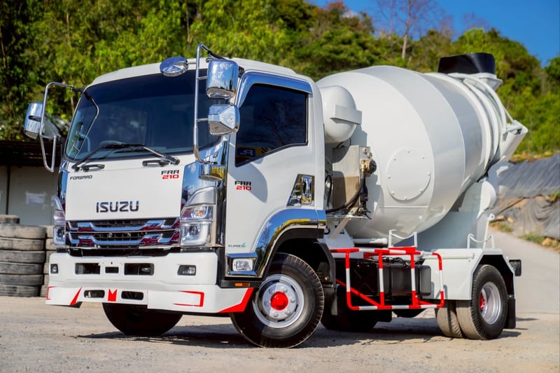 ISUZU FRR 210แรงม้า รถบรรทุก 6ล้อ โม่ผสมปูน ปี2023 เลขไมล์น้อยกว่า 100,000 กม.