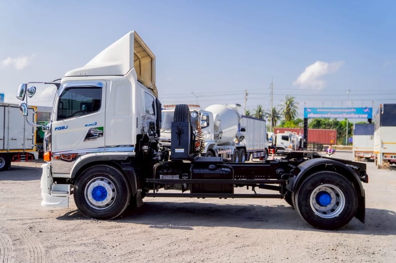 HINO FG 260แรงม้า รถบรรทุก 6ล้อ หัวลาก เฉพาะหัว ปี2017 เลขไมล์น้อยกว่า 800,000 กม.