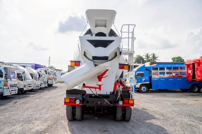 ISUZU FXZ 360แรงม้า รถบรรทุก 10ล้อ โม่ผสมปูน ปี2013 เลขไมล์น้อยกว่า 500,000 กม.