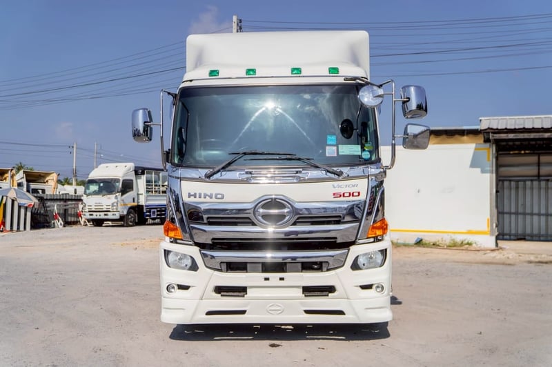 HINO FG 260แรงม้า รถบรรทุก 6ล้อ หัวลาก เฉพาะหัว ปี2017 เลขไมล์น้อยกว่า 800,000 กม.