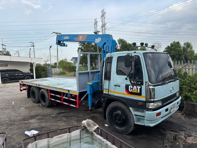 HINO FL 212แรงม้า รถบรรทุก 10ล้อ กระบะเหล็กติดเครน ปี1997 HINO FL 212แรงม้า รถบรรทุก 10ล้อ กระบะเหล็กติดเครน ปี1997