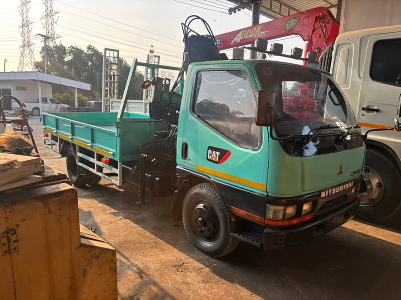 MITSUBISHI FUSO FE 110แรงม้า รถบรรทุก 6ล้อ กระบะเหล็กติดเครน ปี1997