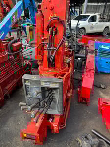 Unic UR294  2.9 ตัน 4 ปอก วีล่าง วีบน ขาสลับ ตะขอพับ