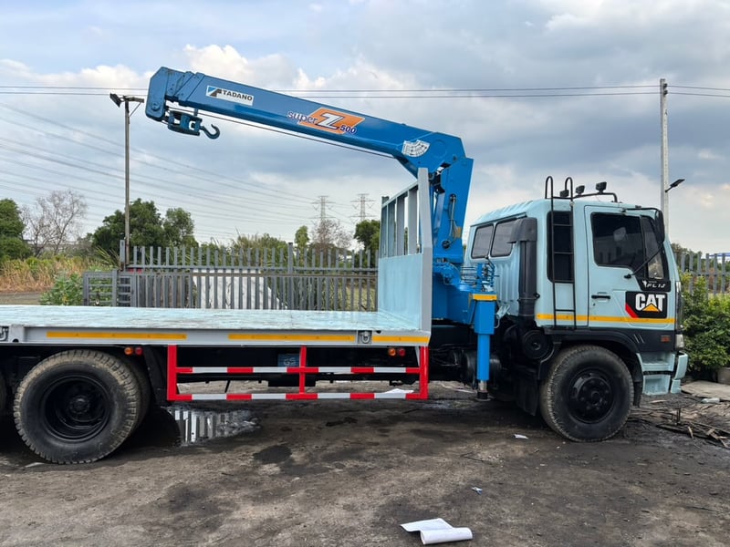 HINO FL 212แรงม้า รถบรรทุก 10ล้อ กระบะเหล็กติดเครน ปี1997 HINO FL 212แรงม้า รถบรรทุก 10ล้อ กระบะเหล็กติดเครน ปี1997