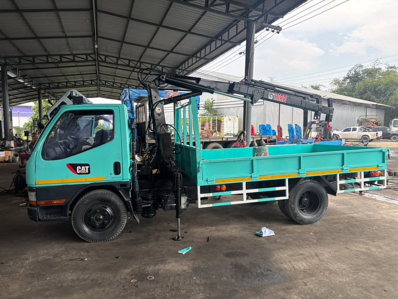 MITSUBISHI FUSO FE 110แรงม้า รถบรรทุก 6ล้อ กระบะเหล็กติดเครน ปี1997