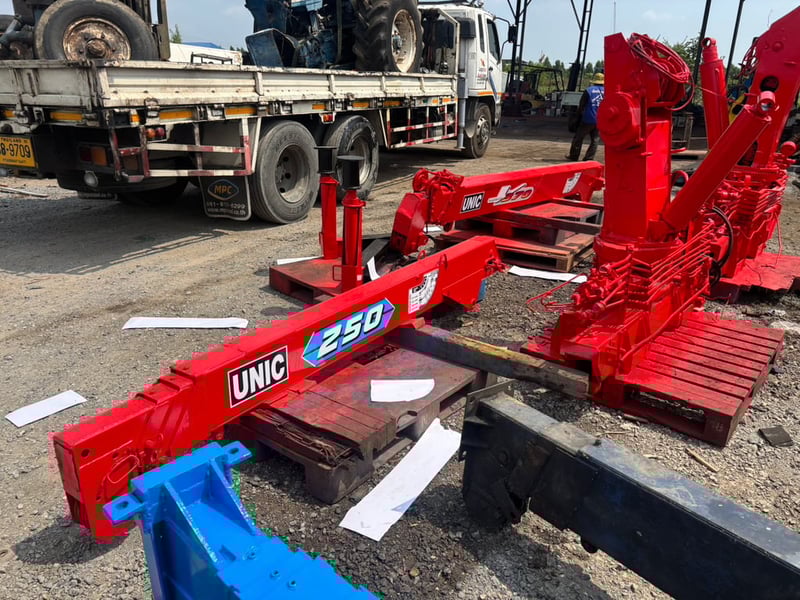 ขายเครน 2 ตัน 4 ปอก พร้อมใช้ อุปกรณ์ครบ