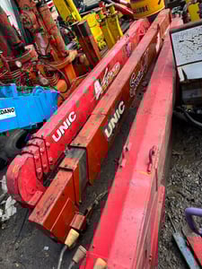 Unic UR294  2.9 ตัน 4 ปอก วีล่าง วีบน ขาสลับ ตะขอพับ