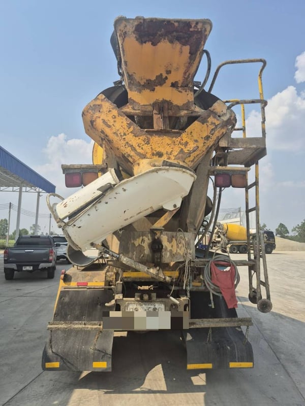 ISUZU FXZ 320แรงม้า รถบรรทุก 10ล้อ โม่ผสมปูน ปี2019 เลขไมล์ 186,046 กม.