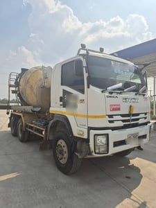 ISUZU FXZ 320แรงม้า รถบรรทุก 10ล้อ โม่ผสมปูน ปี2019 เลขไมล์ 186,046 กม.