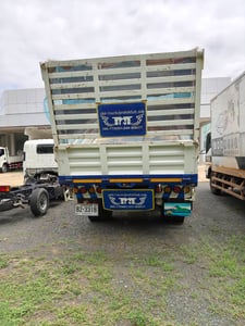 ISUZU NPR 150แรงม้า รถบรรทุก 6ล้อ ดั้มพ์ ปี2015 เลขไมล์น้อยกว่า 500,000 กม.