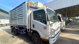 ISUZU NPR 150แรงม้า รถบรรทุก 6ล้อ ดั้มพ์ ปี2015