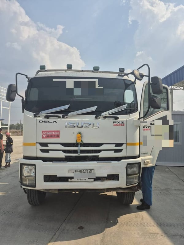 ISUZU FXZ 320แรงม้า รถบรรทุก 10ล้อ โม่ผสมปูน ปี2019 เลขไมล์ 186,046 กม.