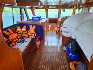 เรือท่องเที่ยว+สำราญ