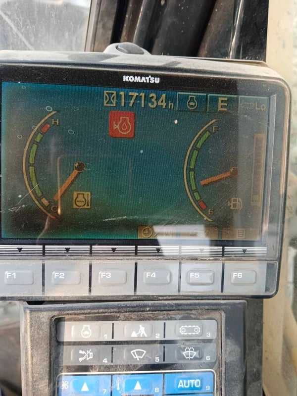 ขาย KOMATSU PC300-8 รวม 2 คัน 1,250,000 บาท