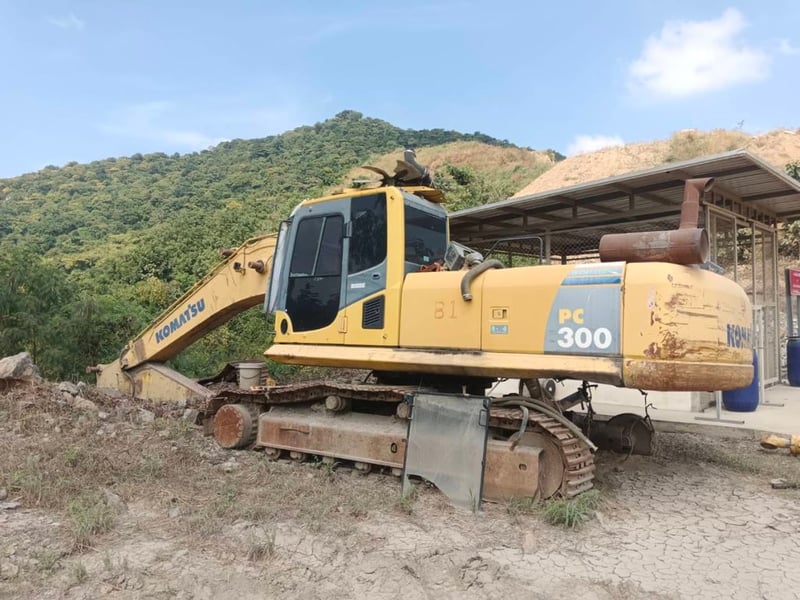 ขาย KOMATSU PC300-8 รวม 2 คัน 1,250,000 บาท