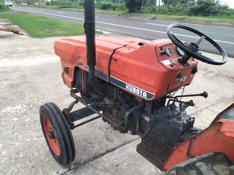 ขายรถไถคูโบต้า L2601 เครื่องยนต์ 3 สูบ