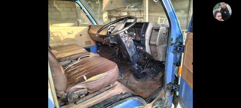 ISUZU NPR 115 115แรงม้า รถบรรทุก 6ล้อ กระบะคอกสูง ปี1990 เลขไมล์น้อยกว่า 100,000 กม.