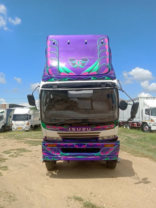 ISUZU DECA 320 ISUZU DECA 320