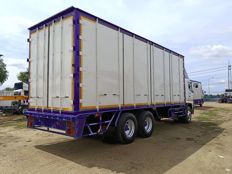 HINO FL 245แรงม้า รถบรรทุก 10ล้อ ตู้แห้ง ปี2005 HINO FL 245แรงม้า รถบรรทุก 10ล้อ ตู้แห้ง ปี2005