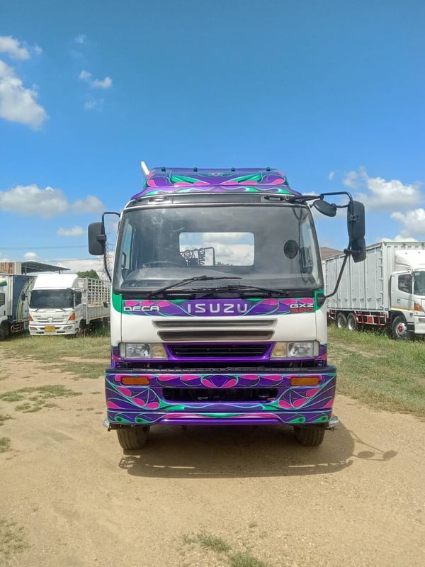 ISUZU DECA 320