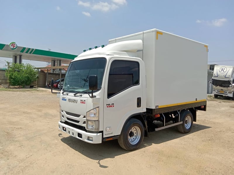 ISUZU NLR 130แรงม้า รถบรรทุก 4ล้อ ตู้แห้ง ปี2018