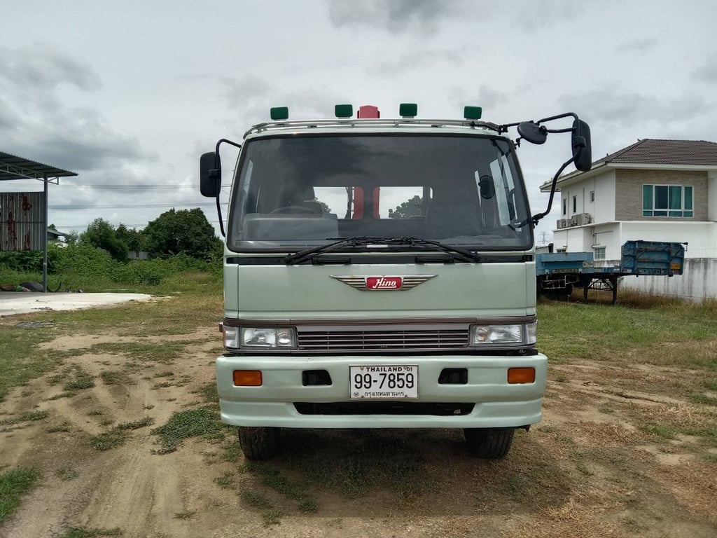 HINO FM 240แรงม้า รถบรรทุก หัวลาก 10ล้อ รถหัวลากติดเครน ปี1995 HINO FM 240แรงม้า รถบรรทุก หัวลาก 10ล้อ รถหัวลากติดเครน ปี1995