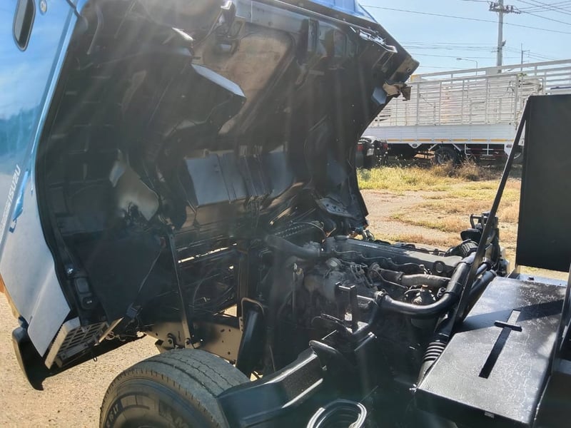 ISUZU NPR 130แรงม้า รถบรรทุก 6ล้อ ดั้มพ์ ปี2002