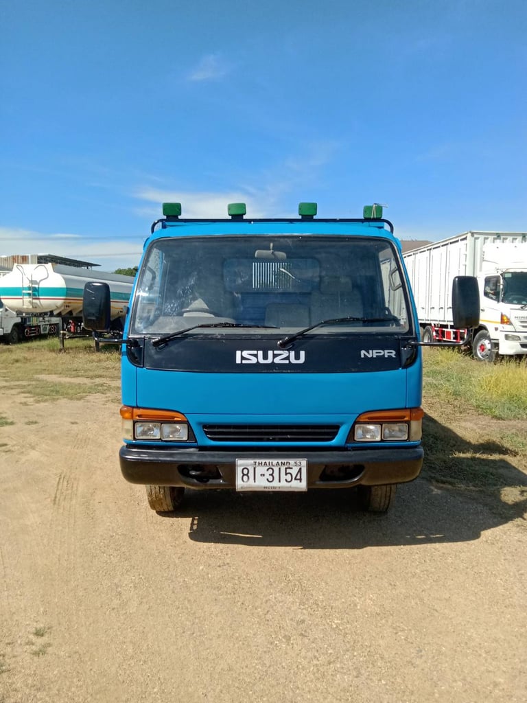ISUZU NPR 130แรงม้า รถบรรทุก 6ล้อ ดั้มพ์ ปี2002